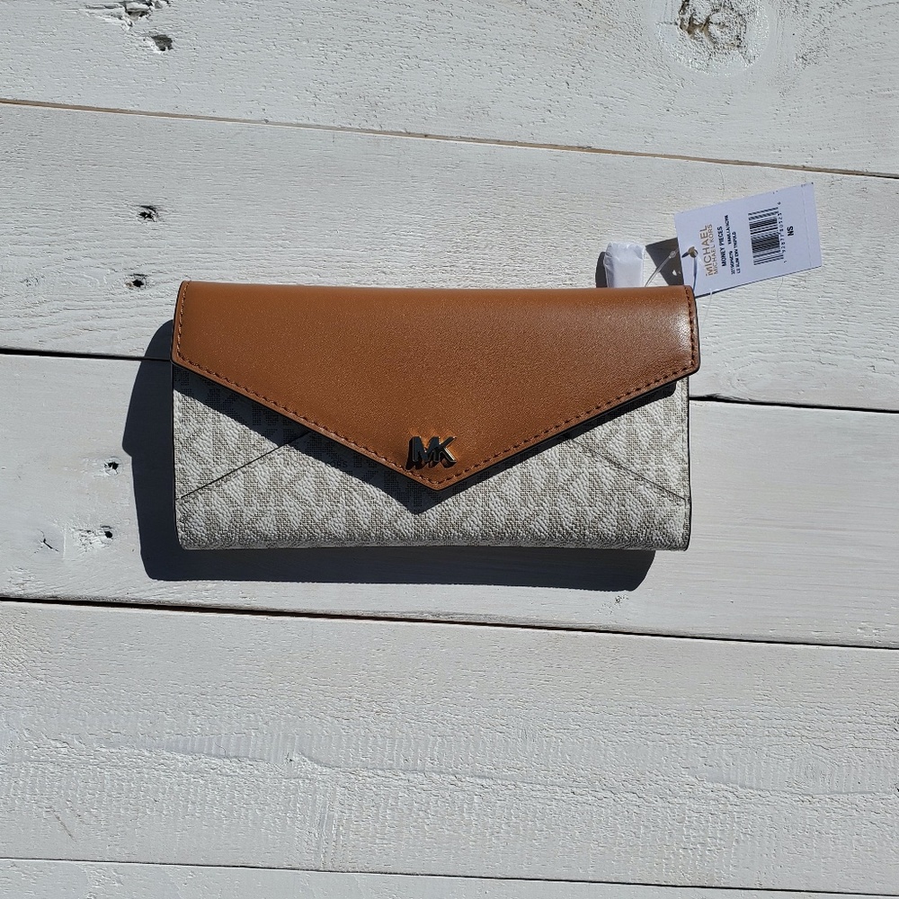 Michael Kors Envelope Trifold Wallet